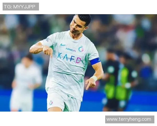 哪个足球明星在场上跳跃能力最强引发球迷热议